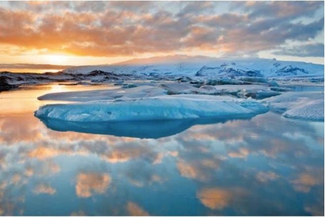 One of the places Sea Dragon will be heading for the glacier lagoon Jokulsarlon in Iceland ©  SW